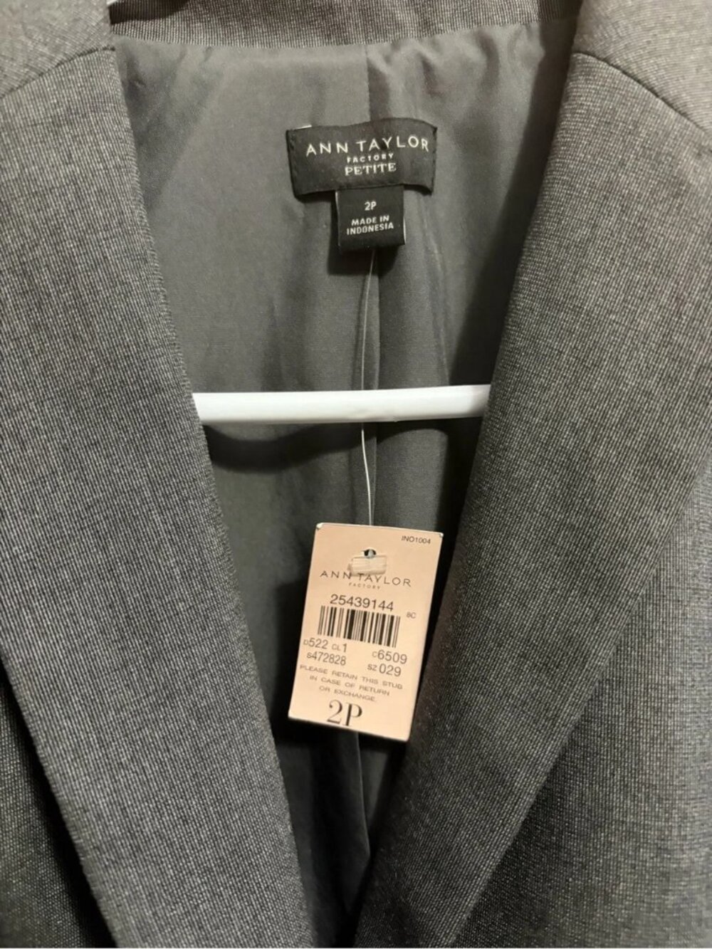 Ann Taylor Tailored Charcoal Gray Stretch Blazer | Classic Career Workwear - Picture 3 of 6